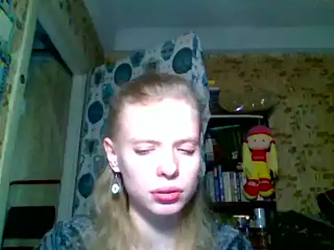 Snapshot of SexyAndYunge chatting on December 2, 10:24 am SexyAndYunge online show from December 2, 10:24 am