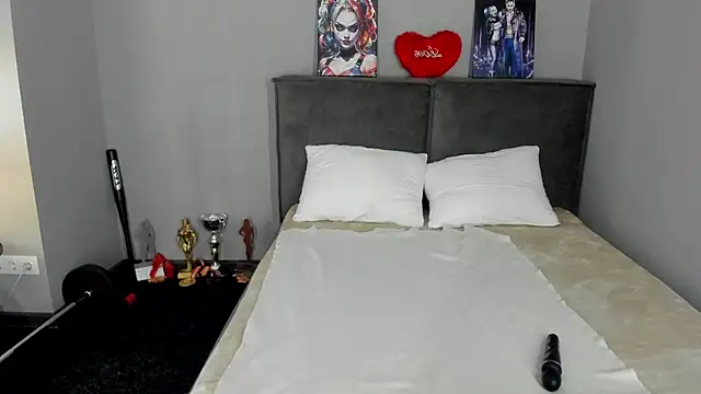 MuscleXXXBarbie online show from April 12, 4:27 am