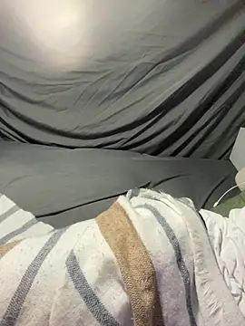 Snapshot of BigMac1596 chatting on December 21, 6:48 am BigMac1596 online show from December 21, 6:48 am