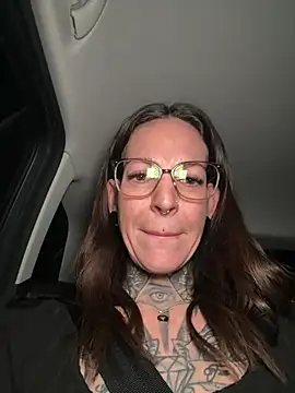 BrownieyQueen online show from January 12, 5:25 am