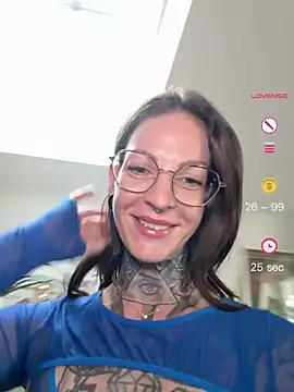 BrownieyQueen online show from May 18, 4:45 pm