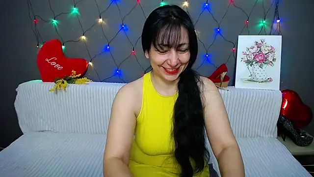 Snapshot of LiluGrants chatting on February 10, 7:13 pm LiluGrants online show from February 10, 7:13 pm