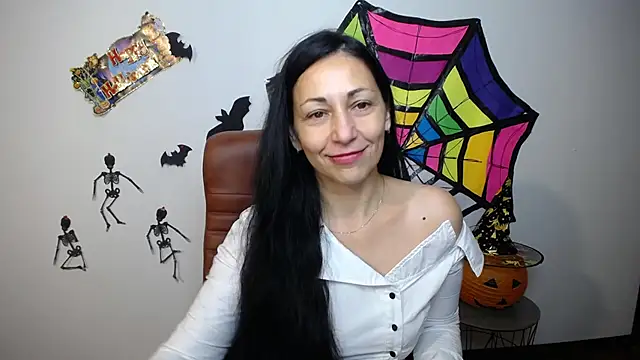 LiluGrants online show from October 24, 6:18 pm