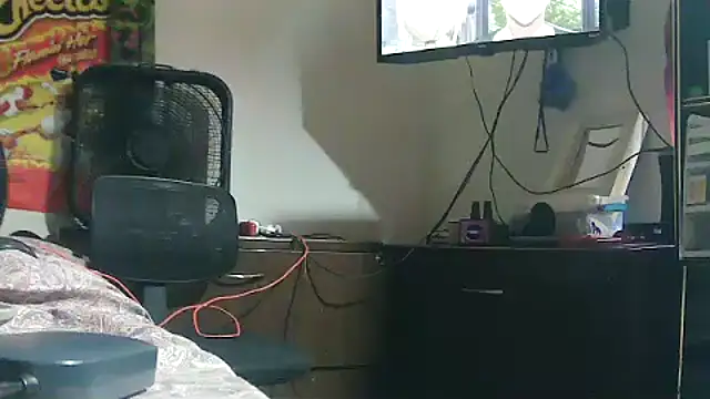 Snapshot of HBYAM chatting on December 1, 11:38 pm HBYAM online show from December 1, 11:38 pm