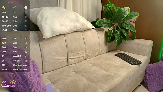 liaowen1 online show from April 14, 11:48 am