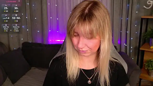 MilaBott online show from April 8, 7:15 pm