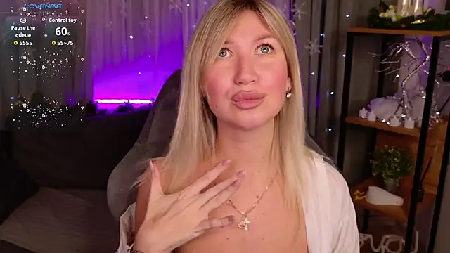 MilaBott online show from December 18, 7:18 pm