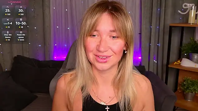 MilaBott online show from April 16, 7:14 pm