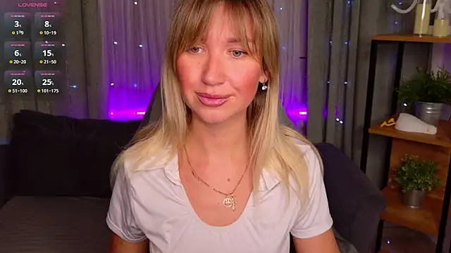 MilaBott online show from April 16, 9:39 pm