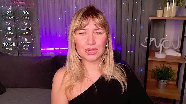 Snapshot of MilaBott chatting on February 20, 11:32 pm MilaBott online show from February 20, 11:32 pm