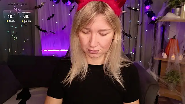 MilaBott online show from October 28, 8:08 pm