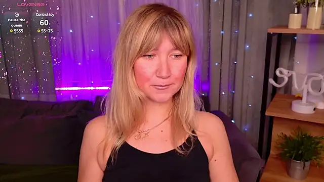 Snapshot of MilaBott chatting on March 14, 7:23 pm MilaBott online show from March 14, 7:23 pm