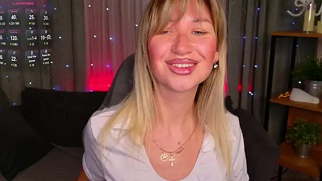 MilaBott online show from April 14, 7:19 pm