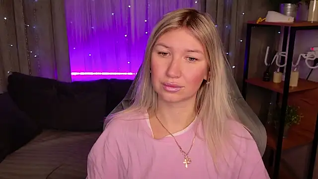 MilaBott online show from November 18, 8:23 pm