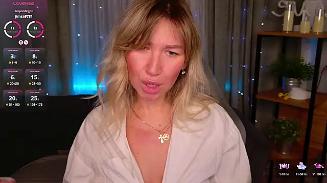 MilaBott online show from April 4, 7:20 pm