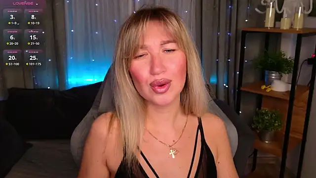 MilaBott online show from April 2, 7:09 pm