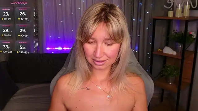 Snapshot of MilaBott chatting on July 15, 6:59 pm MilaBott online show from July 15, 6:59 pm