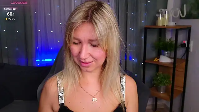 Snapshot of MilaBott chatting on June 22, 7:22 pm MilaBott online show from June 22, 7:22 pm
