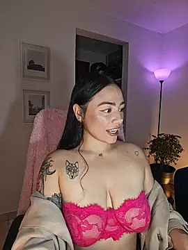 helena smith online show from May 5, 3:31 am