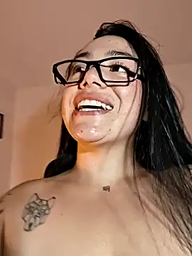 Snapshot of helena_smith chatting on November 6, 5:55 am helena smith online show from November 6, 5:55 am