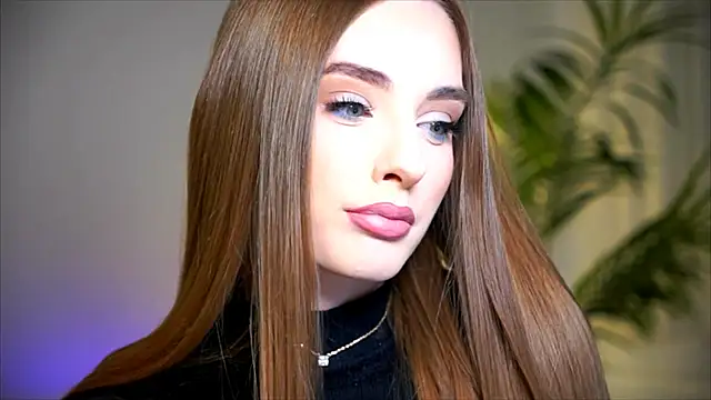 Snapshot of petitegonwiild chatting on December 1, 10:43 pm petitegonwiild online show from December 1, 10:43 pm