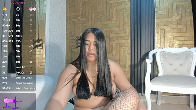 Snapshot of Laross25 chatting on September 20, 8:14 pm Laross25 online show from September 20, 8:14 pm