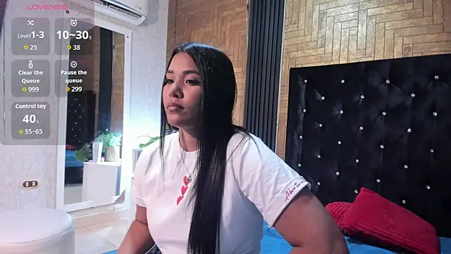 Laross25 online show from March 29, 8:21 pm