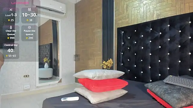 Laross25 online show from February 19, 8:06 pm