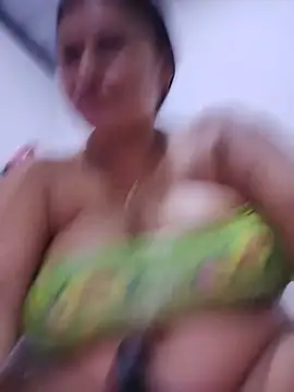 Horny-Mommy-Dirty online show from May 18, 2:33 am