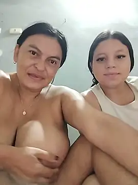 Snapshot of Horny-Mommy-Dirty chatting on October 9, 10:38 am Horny-Mommy-Dirty online show from October 9, 10:38 am