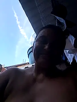 Horny-Mommy-Dirty online show from October 22, 9:35 pm