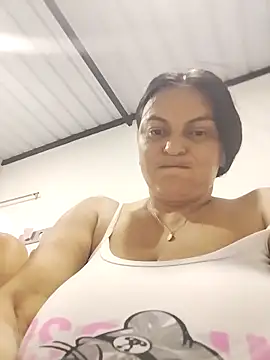 Horny-Mommy-Dirty online show from December 19, 2:37 am