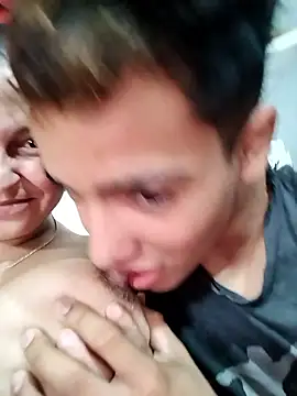 Horny-Mommy-Dirty online show from January 8, 3:29 pm