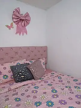 Snapshot of Clarigil chatting on February 13, 10:37 am Clarigil online show from February 13, 10:37 am