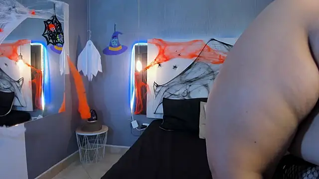 Snapshot of Clarigil chatting on October 21, 9:14 pm Clarigil online show from October 21, 9:14 pm