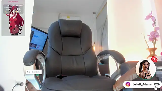 Snapshot of Juliett_Adams_ chatting on May 13, 6:26 pm Juliett Adams online show from May 13, 6:26 pm