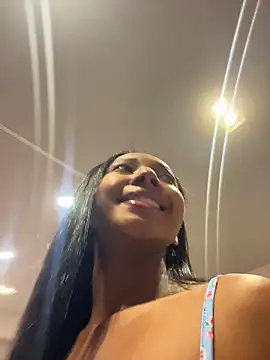 Snapshot of GabrielaLugo chatting on June 21, 11:49 am GabrielaLugo online show from June 21, 11:49 am