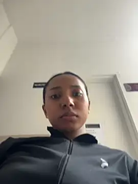 Snapshot of GabrielaLugo chatting on June 18, 6:13 pm GabrielaLugo online show from June 18, 6:13 pm
