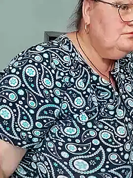 Snapshot of Goddess57 chatting on June 10, 9:32 am Goddess57 online show from June 10, 9:32 am