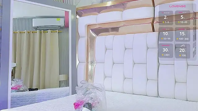 Beautifulskinny18 online show from April 7, 7:37 pm