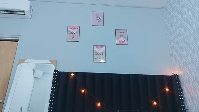 Beautifulskinny18 online show from November 15, 6:56 pm