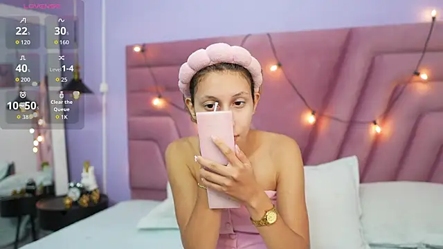 Beautifulskinny18 online show from May 31, 7:58 pm