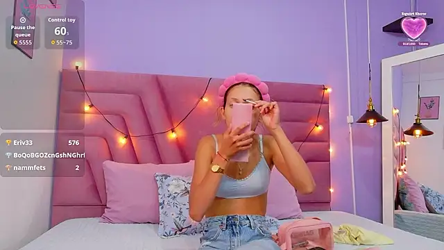 Beautifulskinny18 online show from March 11, 7:52 pm