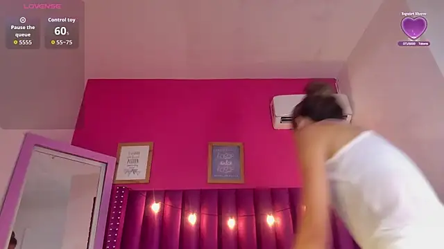 Beautifulskinny18 online show from March 21, 8:02 pm