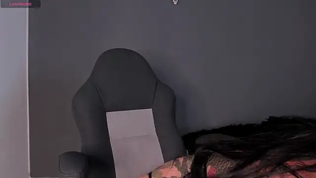 Aliz01 online show from January 25, 12:48 am