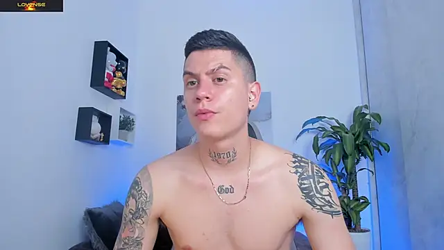 Yeiko Romero  online show from September 21, 4:50 am