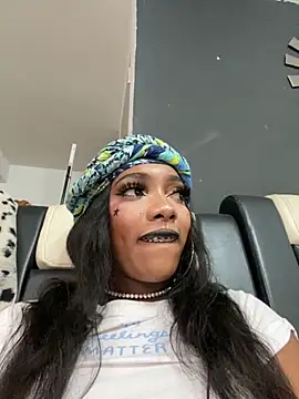 TIFFANYYSTAR online show from November 10, 2:55 pm