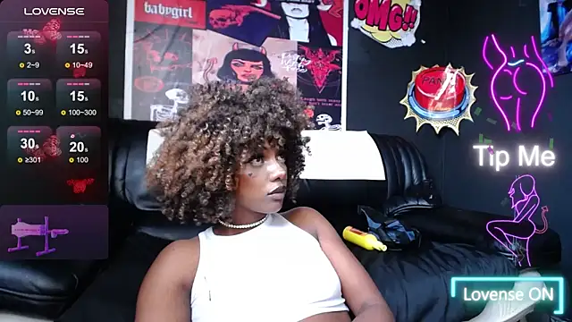 Snapshot of TIFFANYYSTAR chatting on March 1, 8:10 pm TIFFANYYSTAR online show from March 1, 8:10 pm