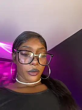 Snapshot of TIFFANYYSTAR chatting on September 10, 1:43 pm TIFFANYYSTAR online show from September 10, 1:43 pm