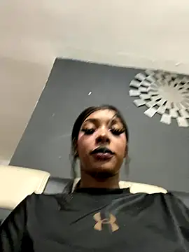 Snapshot of TIFFANYYSTAR chatting on October 9, 1:00 pm TIFFANYYSTAR online show from October 9, 1:00 pm